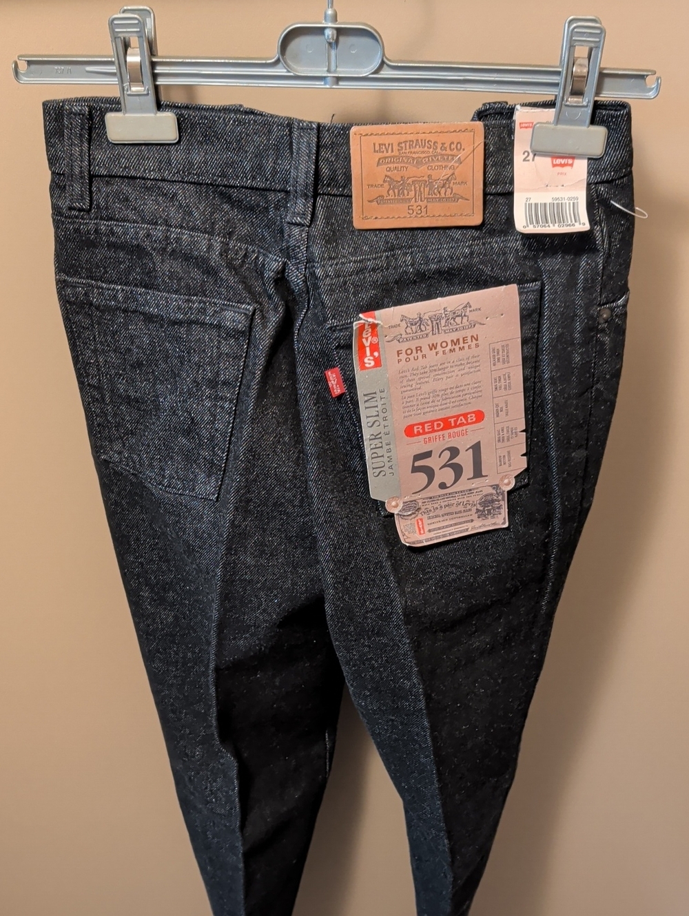 Vintage Levi's 531 Super Slim Jeans in Dark Indigo/Black